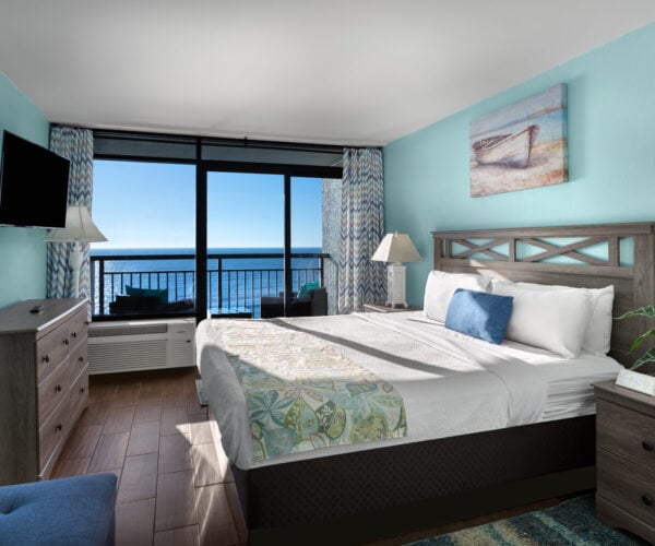 monterey-bay-1-bedroom-oceanfront-suite-unit-1231-bedroom