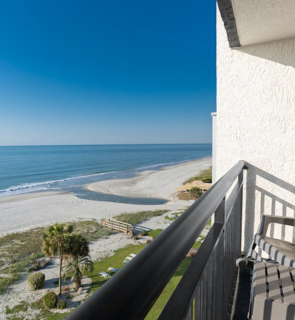 Monterey Bay Oceanfront Luxury King Suite Balcony