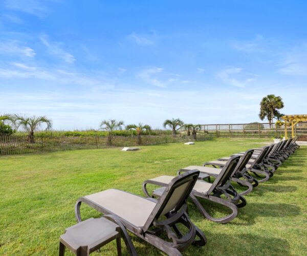 monterey-bay-lawn-area-4