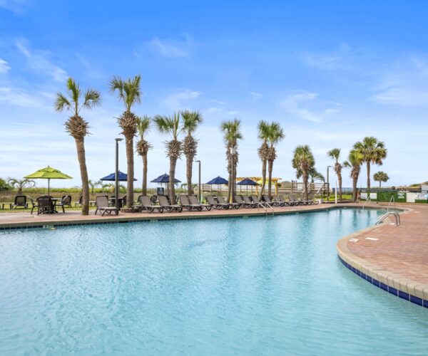 Oceanfront Outdoor Pool
